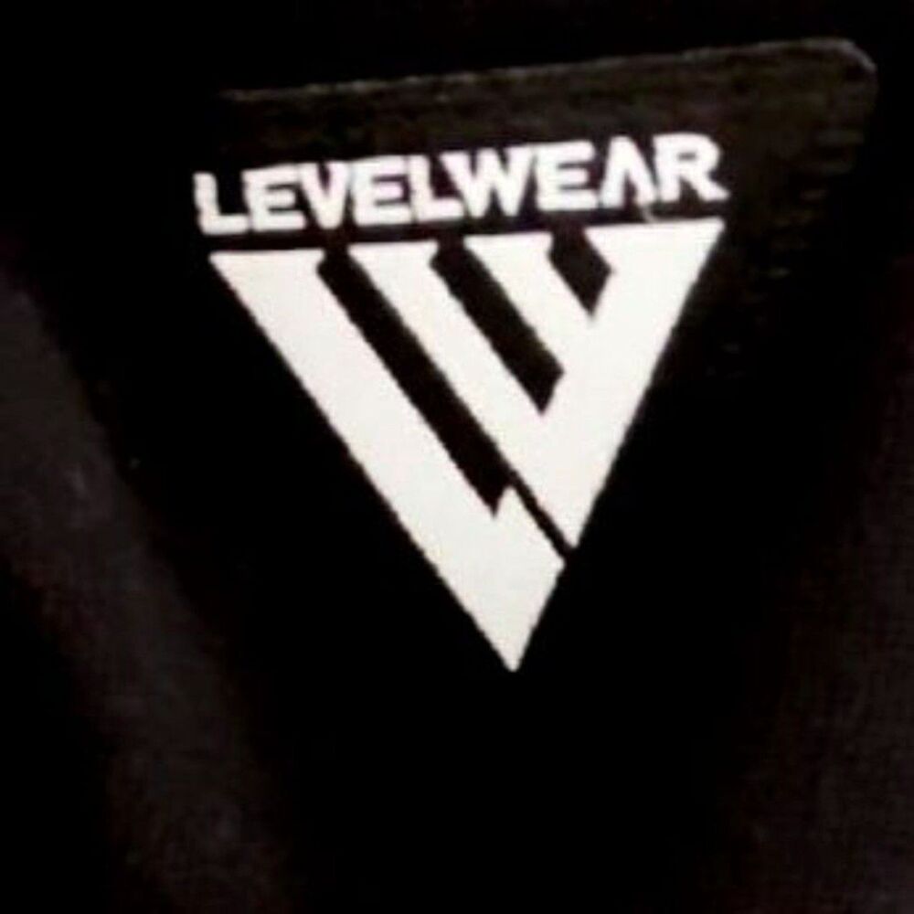 NEW Men's Levelwear Black and White Long Sleeve Athletic Shirt with Stripes M